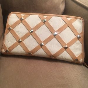 Jessica Simpson clutch bag